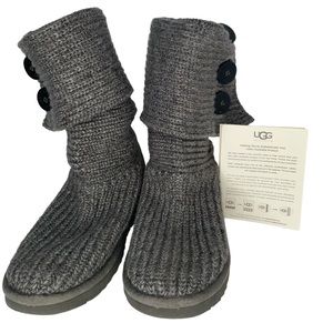 UGG Boots Classic Cardy Size 8 gray
